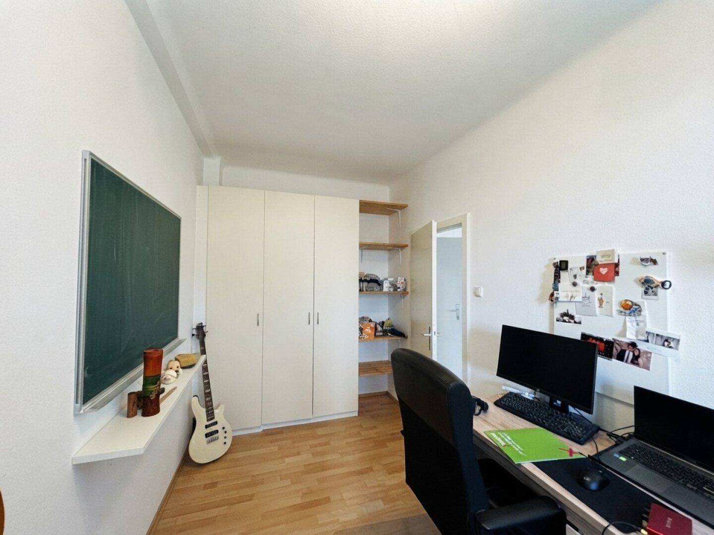 Schlafzimmer 3