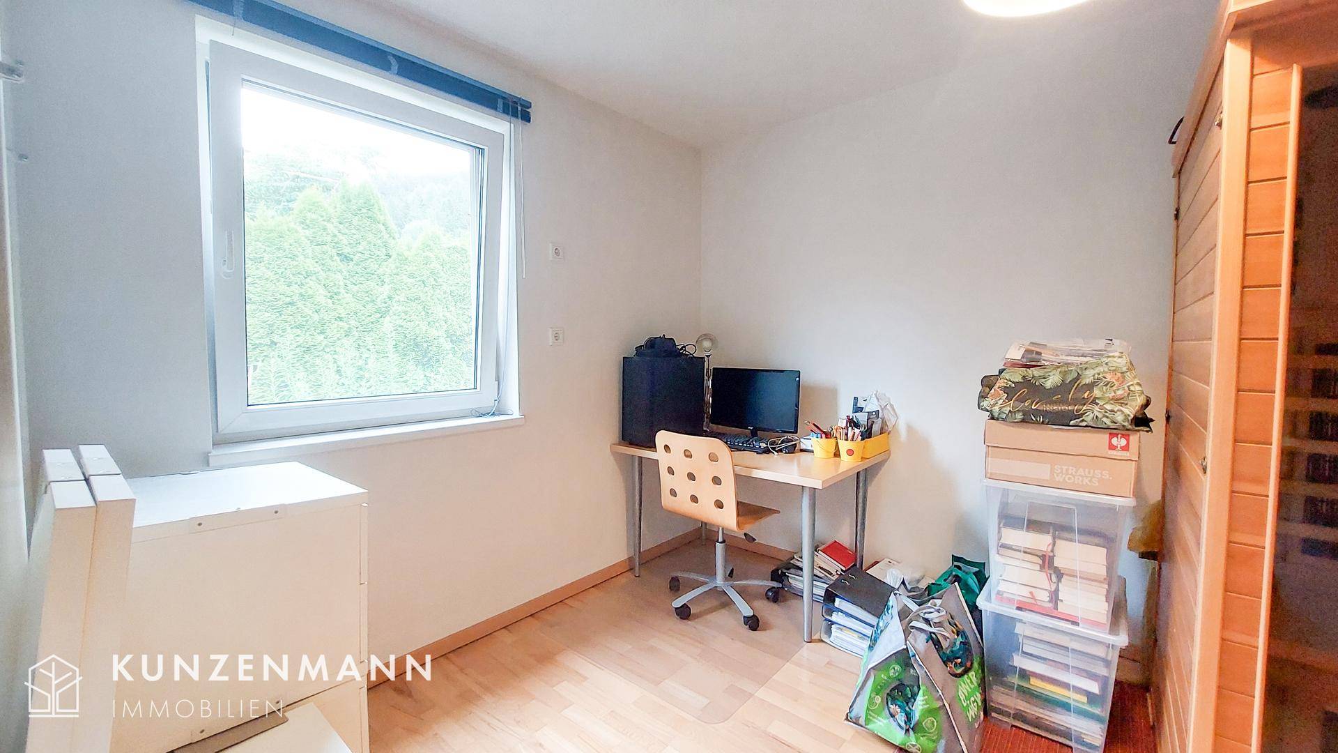 Zimmer 2 im Obergeschoß