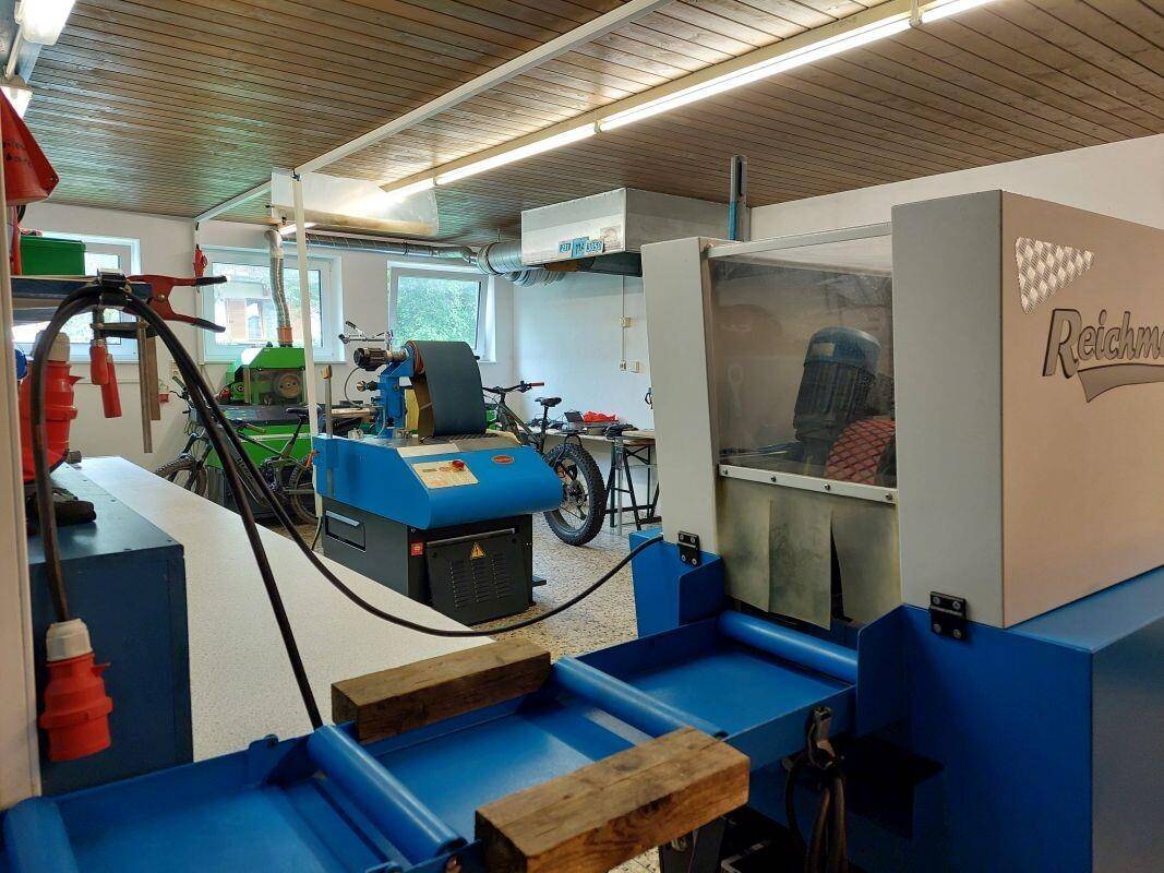 und Skiwerkstatt