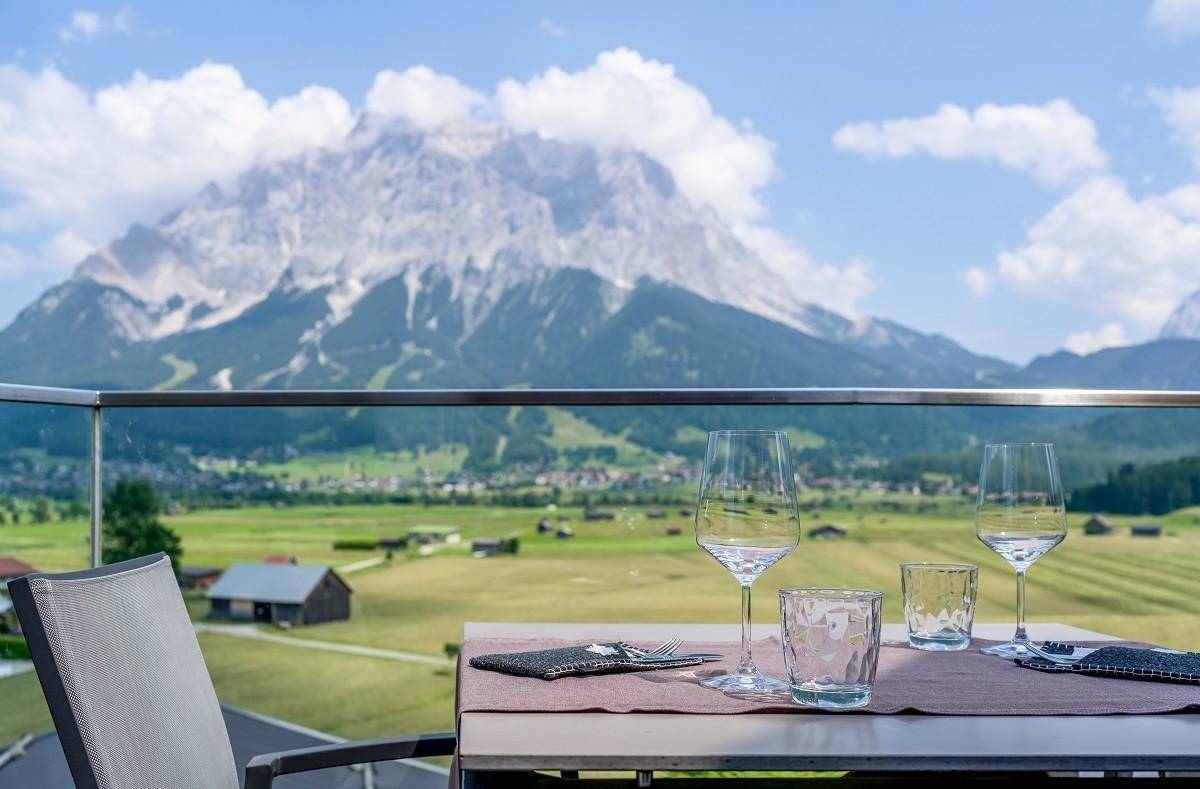 Zugspitzblick vom Restaurant aus