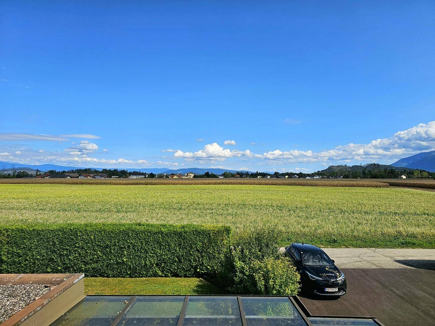 OG Schlafzimmer 1 - Blick vom Balkon