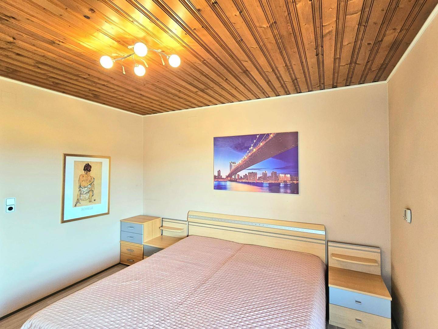 OG Schlafzimmer 1