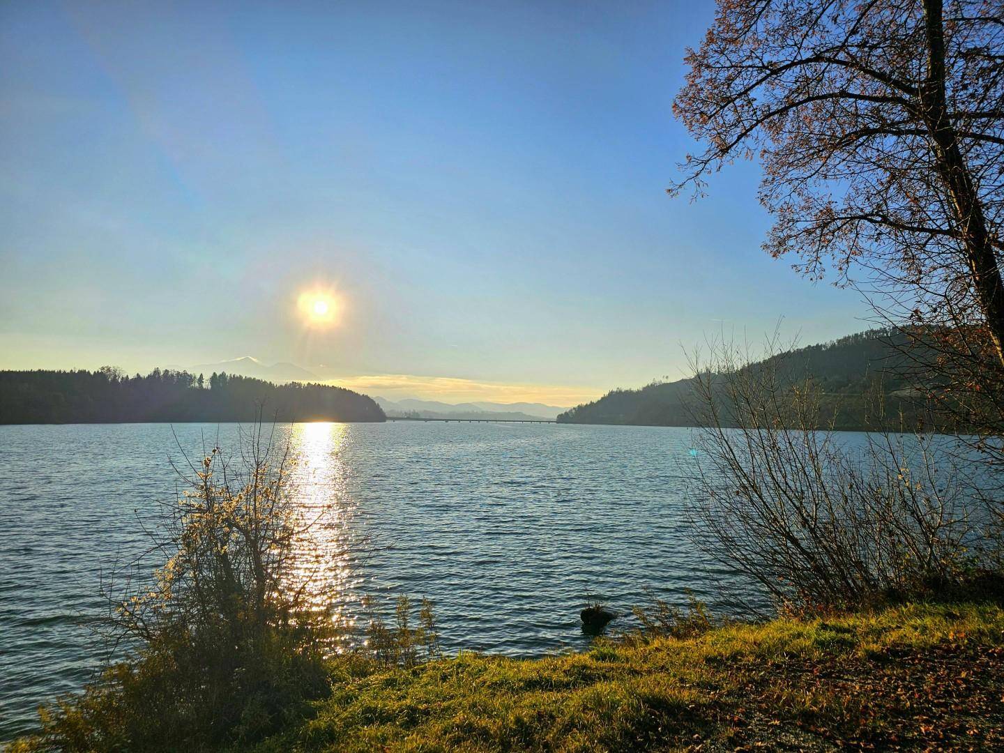 Blick zur Stauseebrücke