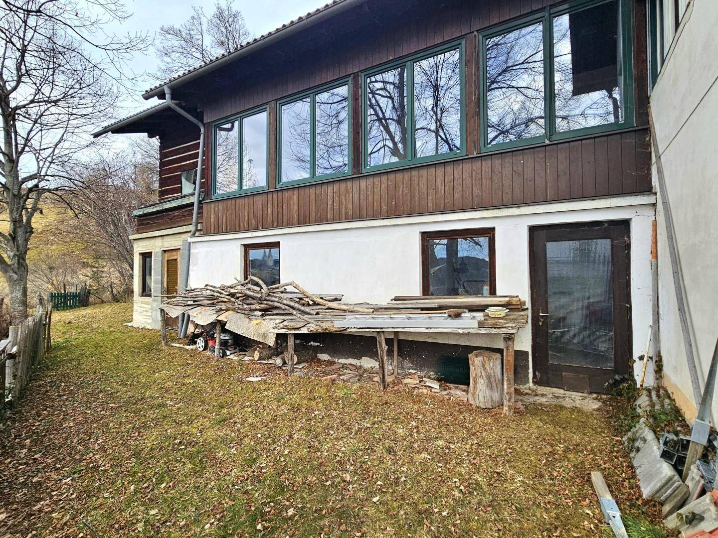 Zubau West - Werkstatt und darüberl. Terrasse