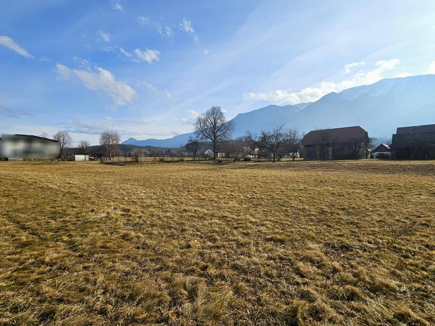 Grundstück - Blick Richtung Süd/Ost