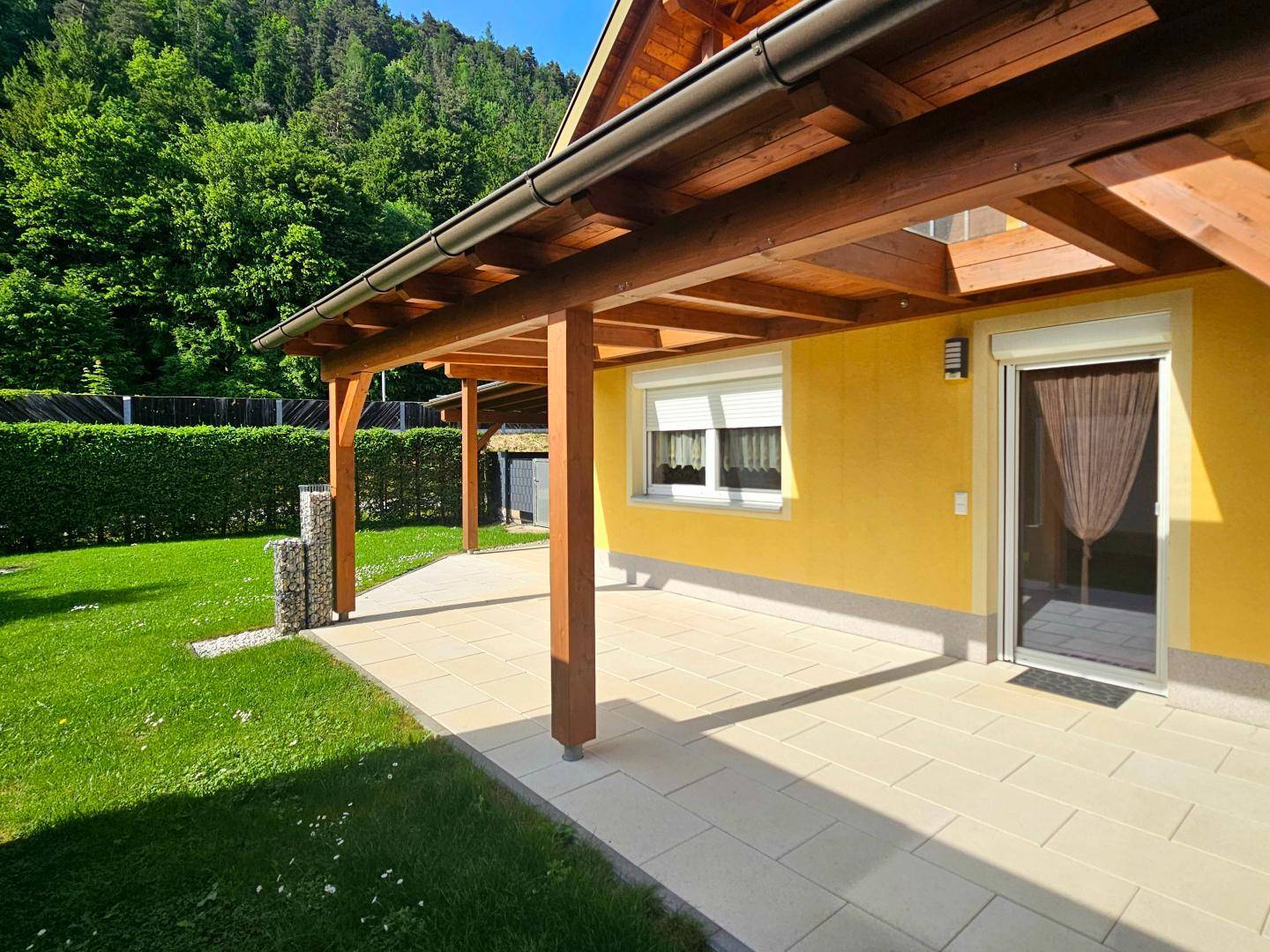 ca. 35 m² Terrassenfläche
