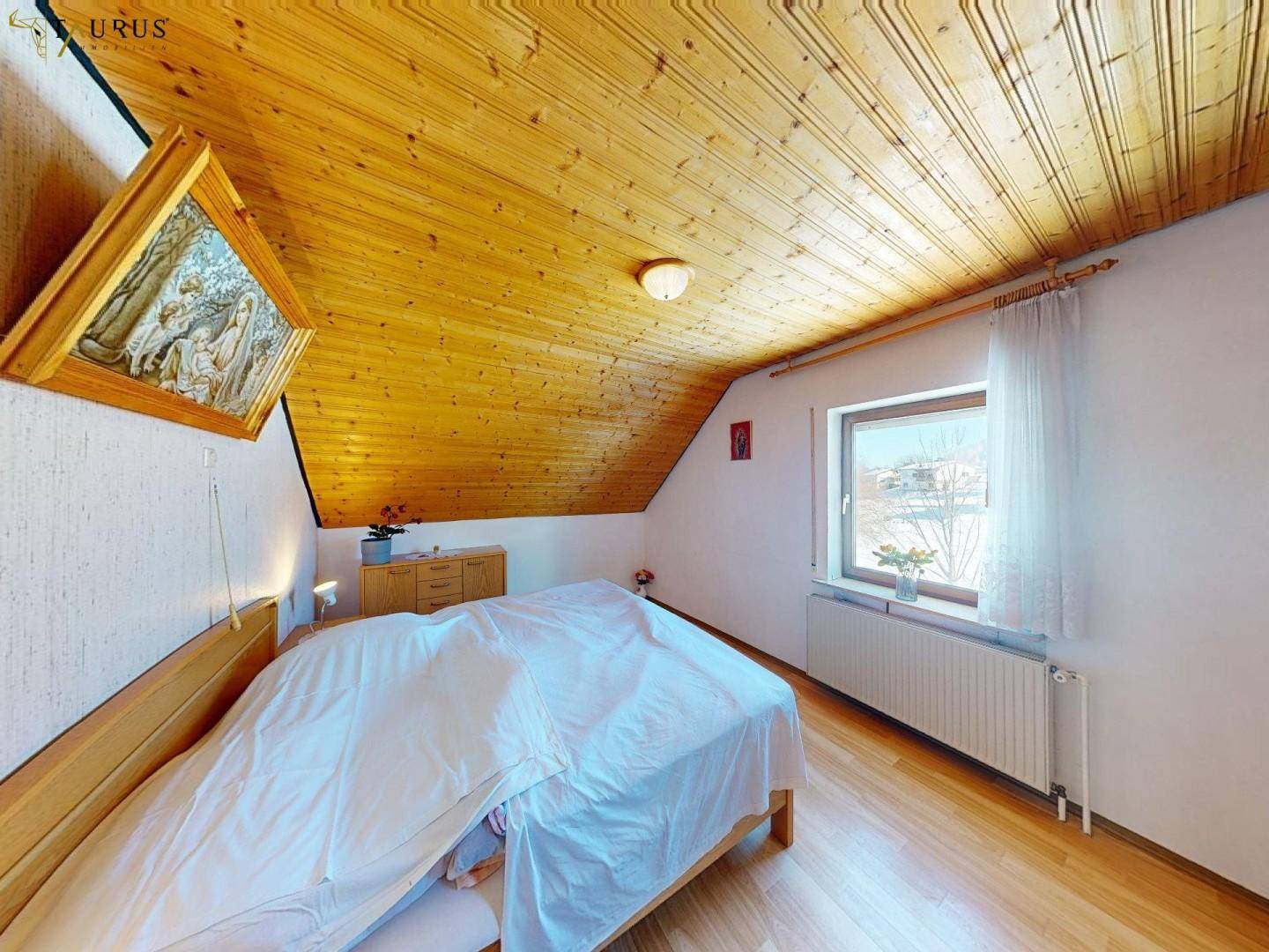 OG Schlafzimmer 1