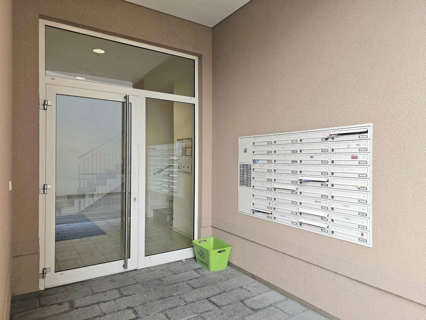 Eingangsbereich überdacht