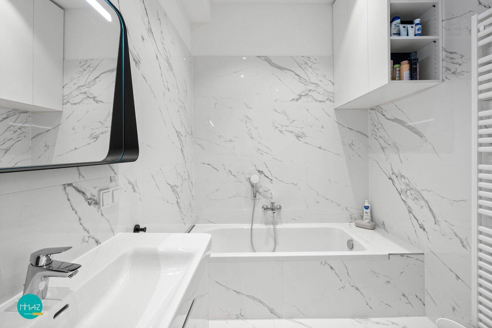 Badezimmer (Dusche, Wanne, WC)