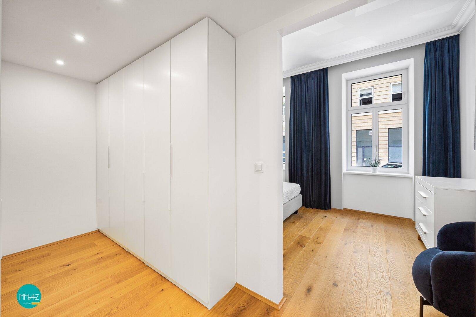 Schlafzimmer mit Ankleide