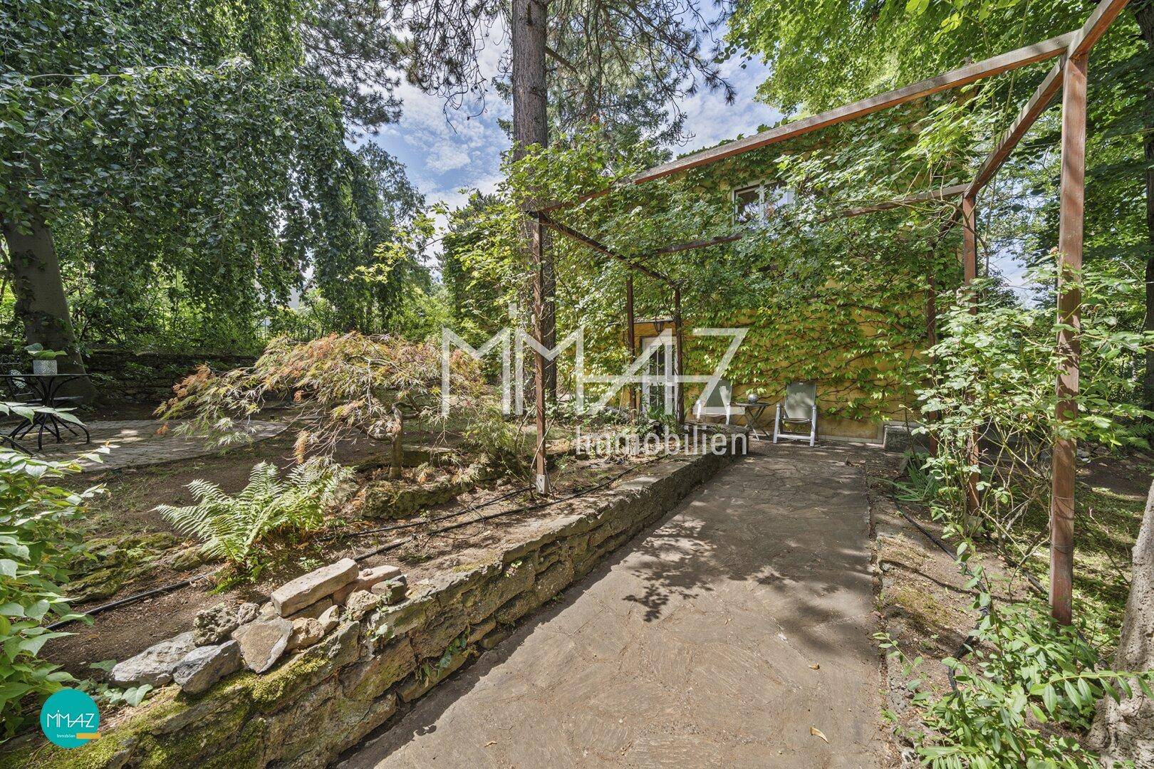 Garten mit Eingang