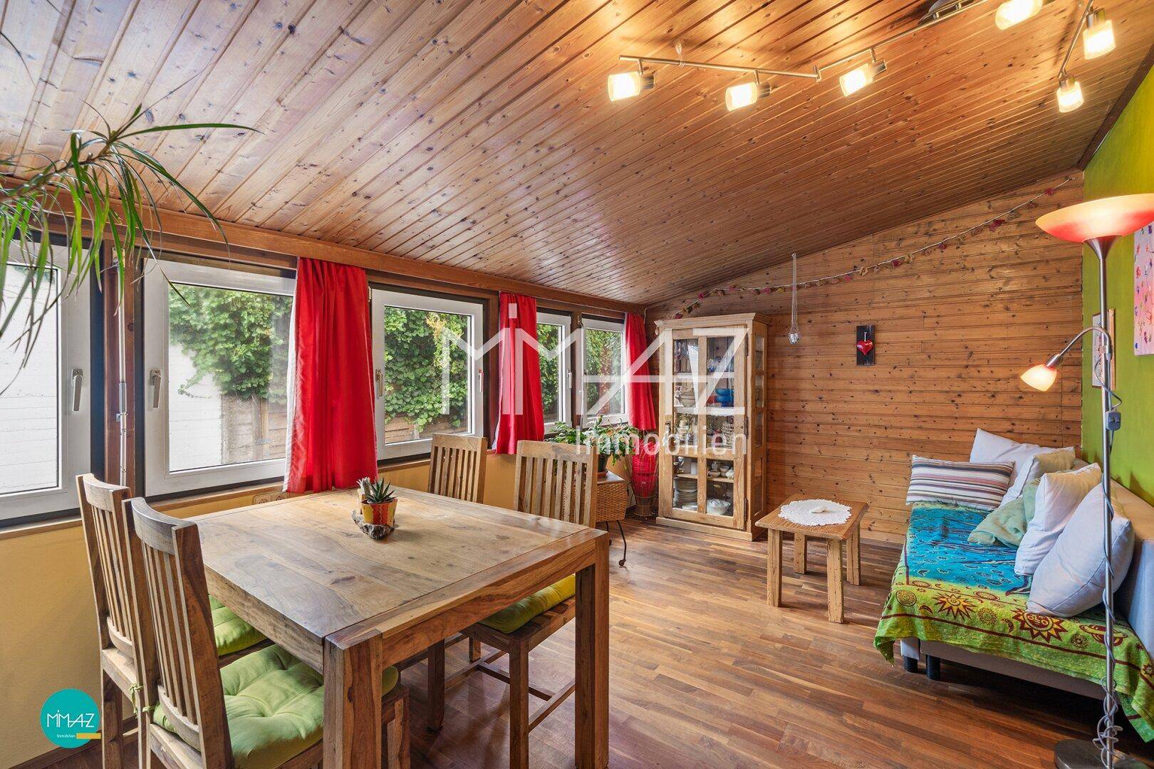 Wohnzimmer 2 mit Küche 2
