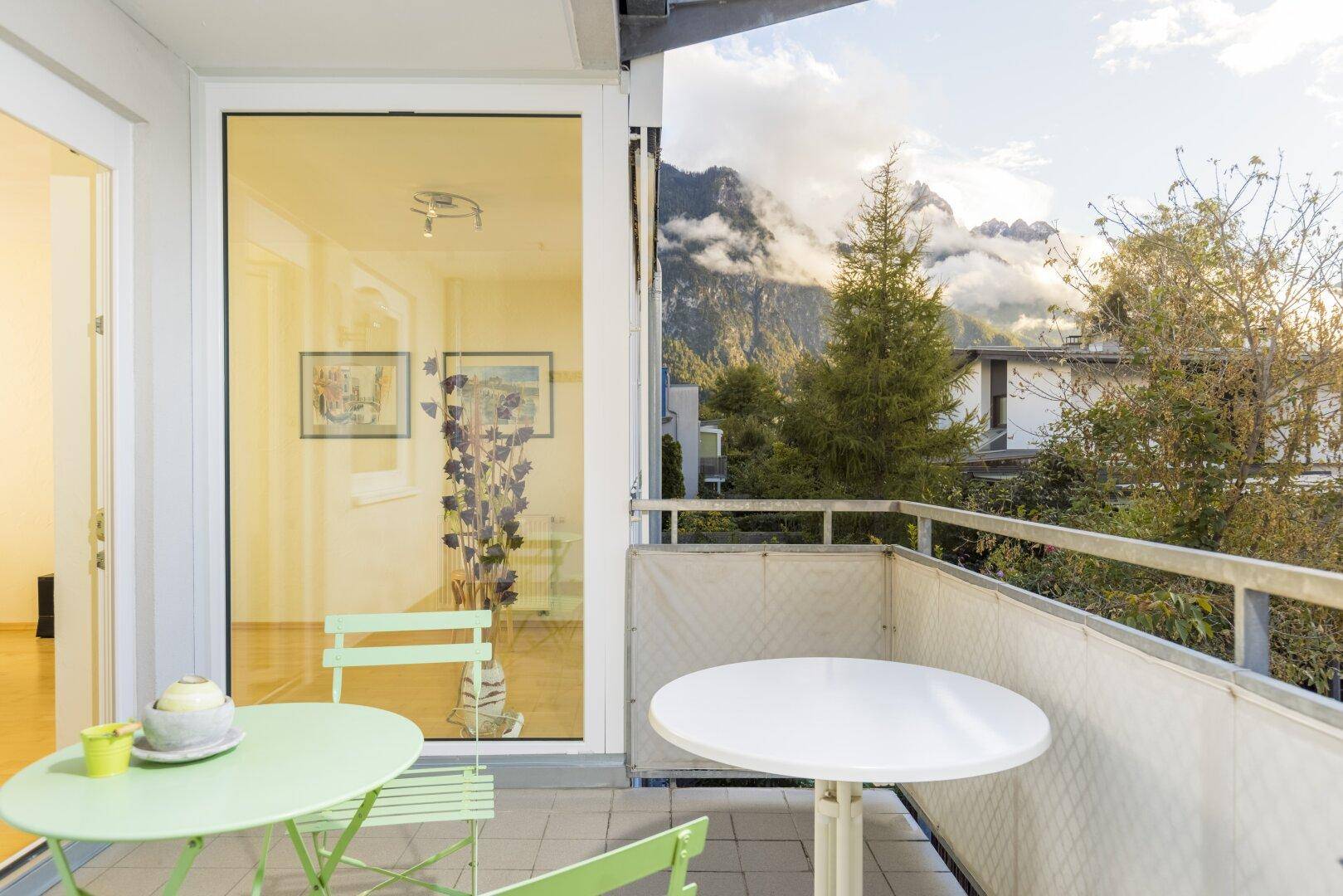 Balkon-West mit Blick auf die Dolomiten