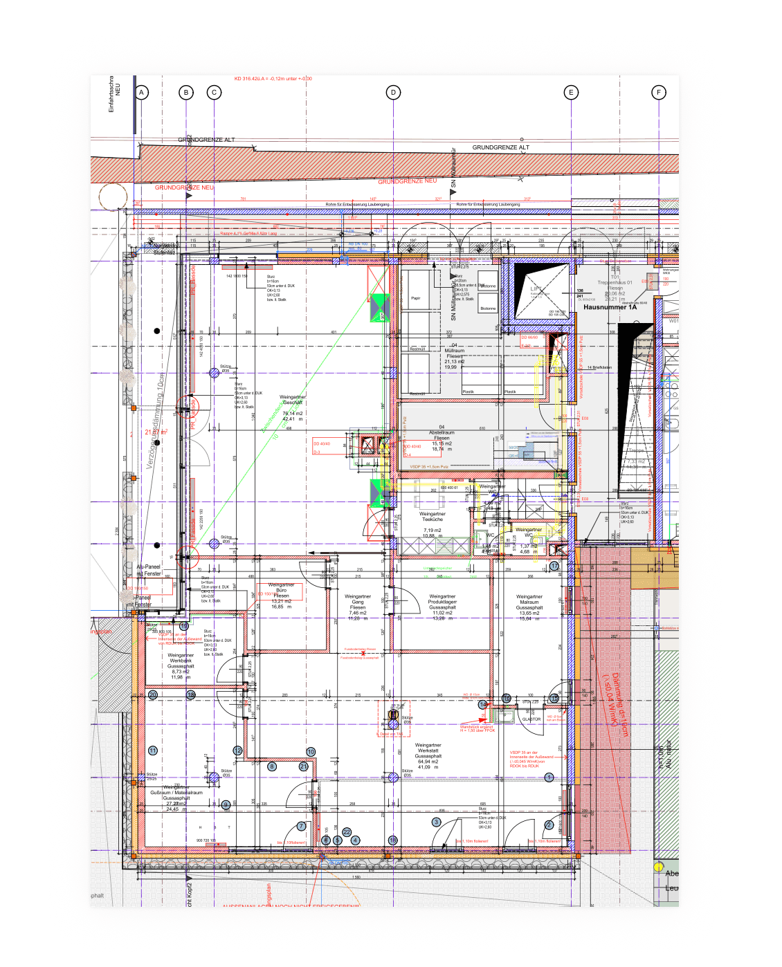 Umfassender Grundriss des Erdgeschosses mit Raumaufteilung und technischen Installationen.