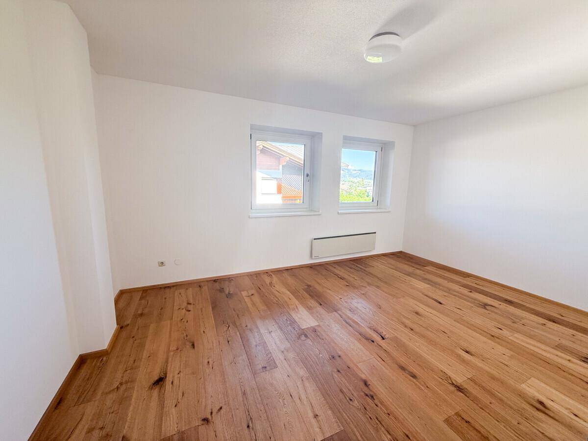 Exklusive Dachgeschoßmaisonette mit 4 Schlafzimmern und zauberhaftem Blick auf die Kitzbüheler Alpen – pohled 6