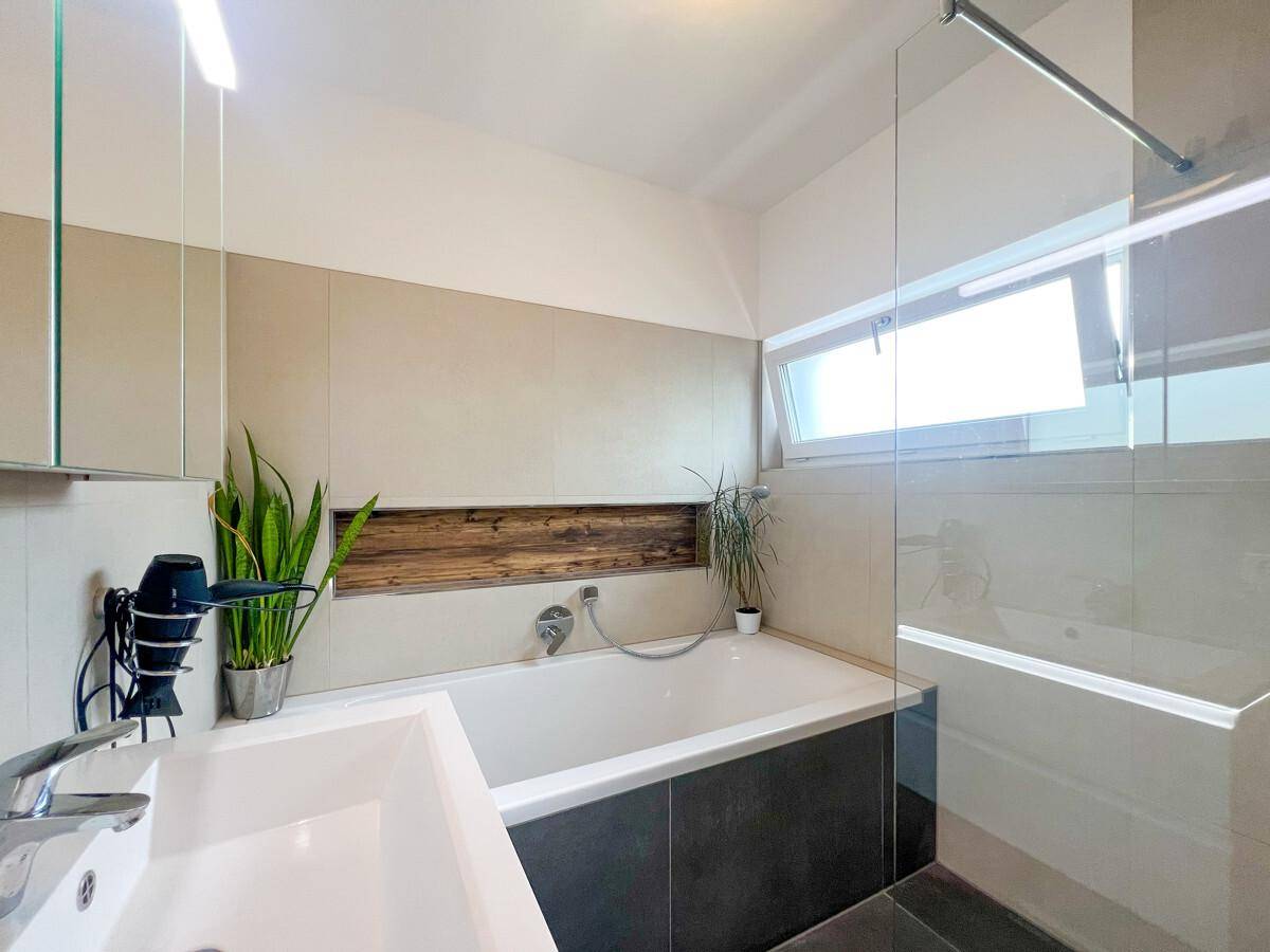 Badezimmer EG