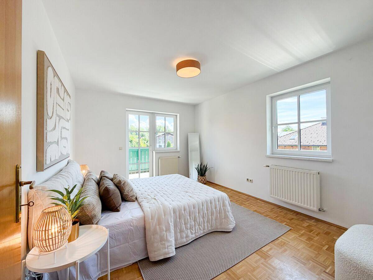 Charmante 3-Zimmer-Wohnung mit großzügiger Außenfläche in kleiner Wohnanlage inkl. Parkplatz - Mehr