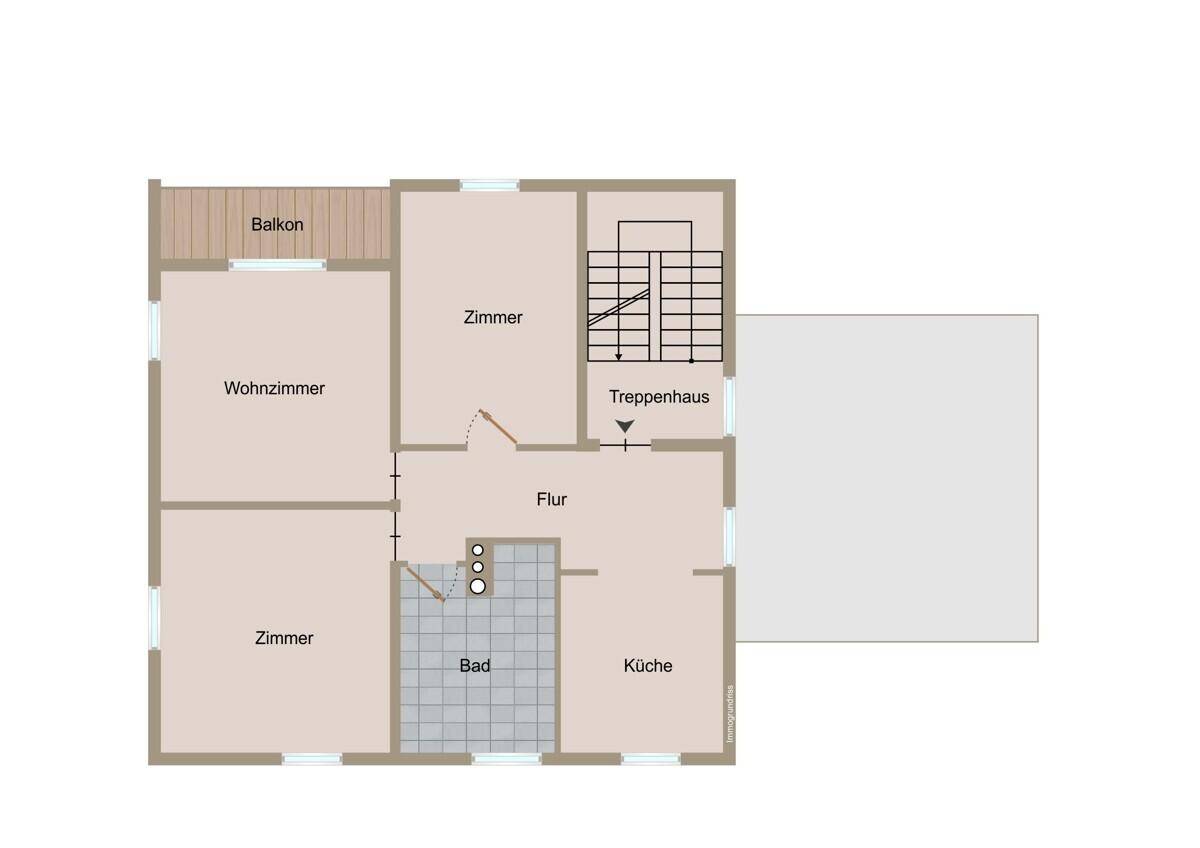 Grundriss des Obergeschosses mit Wohnzimmer, Küche, Bad, Flur und Balkon.