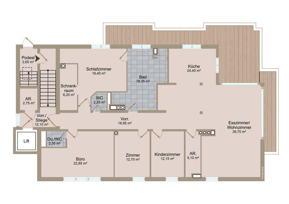 Detaillierter Grundriss der Wohnung mit mehreren Zimmern, Bad, WC und Zugang zum Lift.