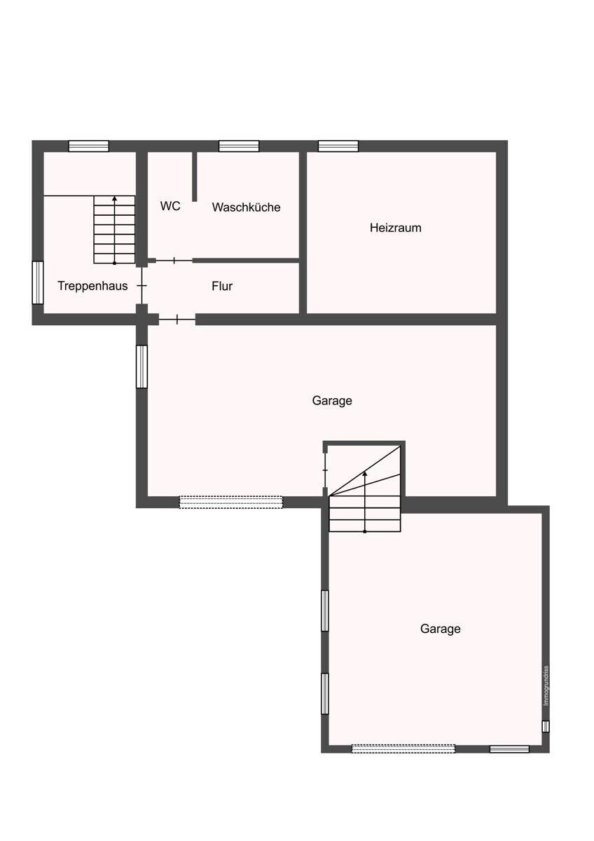 Grundriss des Untergeschosses mit Garage, Waschküche, Heizraum, Flur und WC.