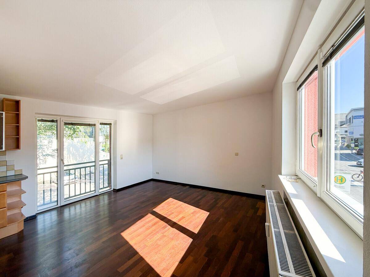 Charmante 2-Zimmer-Maisonette-Wohnung mit Loggia und Parkplatz im Zentrum v. Seekirchen am Wallersee - Ansicht 4