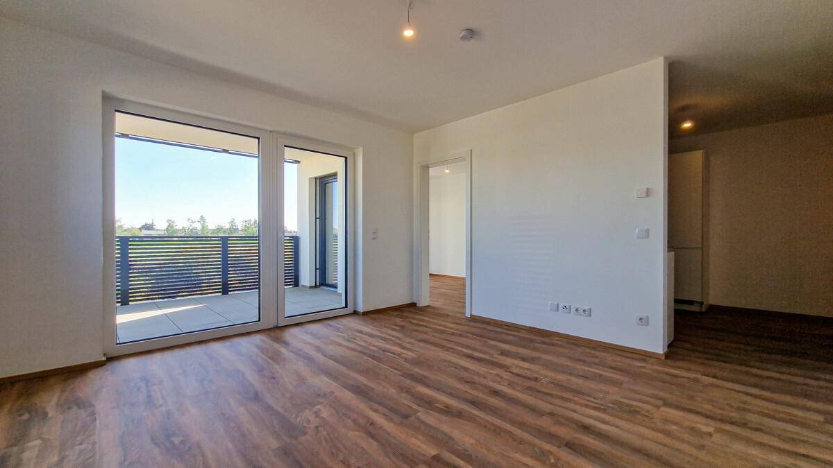 02 Wohnzimmer & Terasse