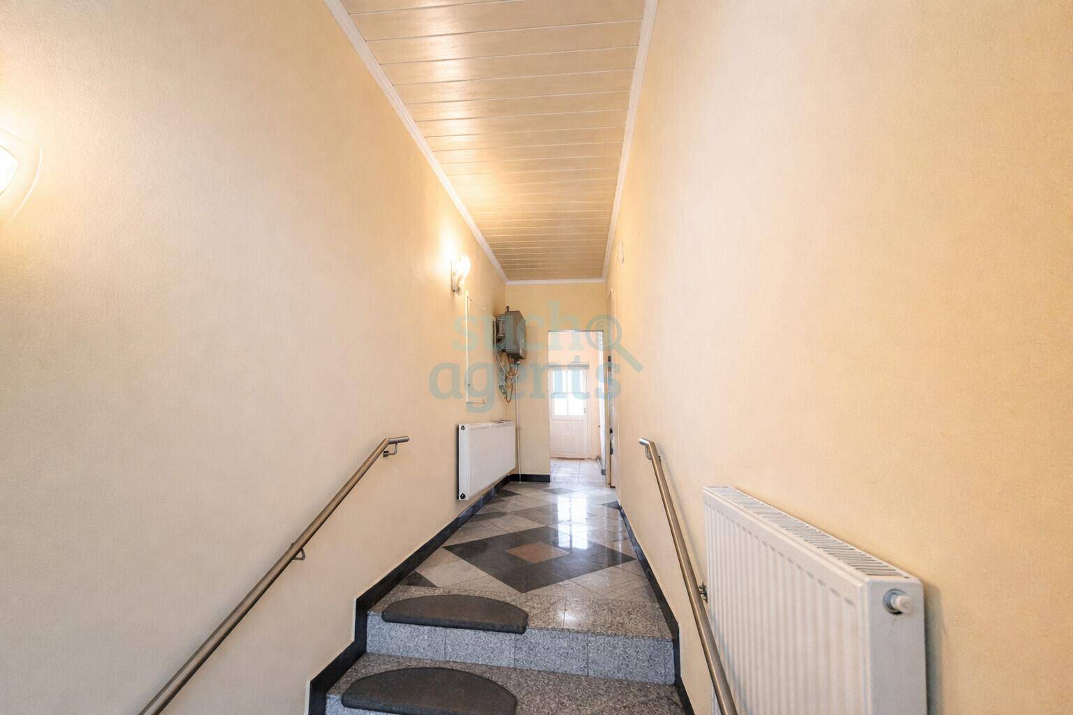 Open House: Sonntag 28.06.2026: Leerstehendes Bestandsobjekt, 10 Zimmer auf ca. 275m² – pohled 3