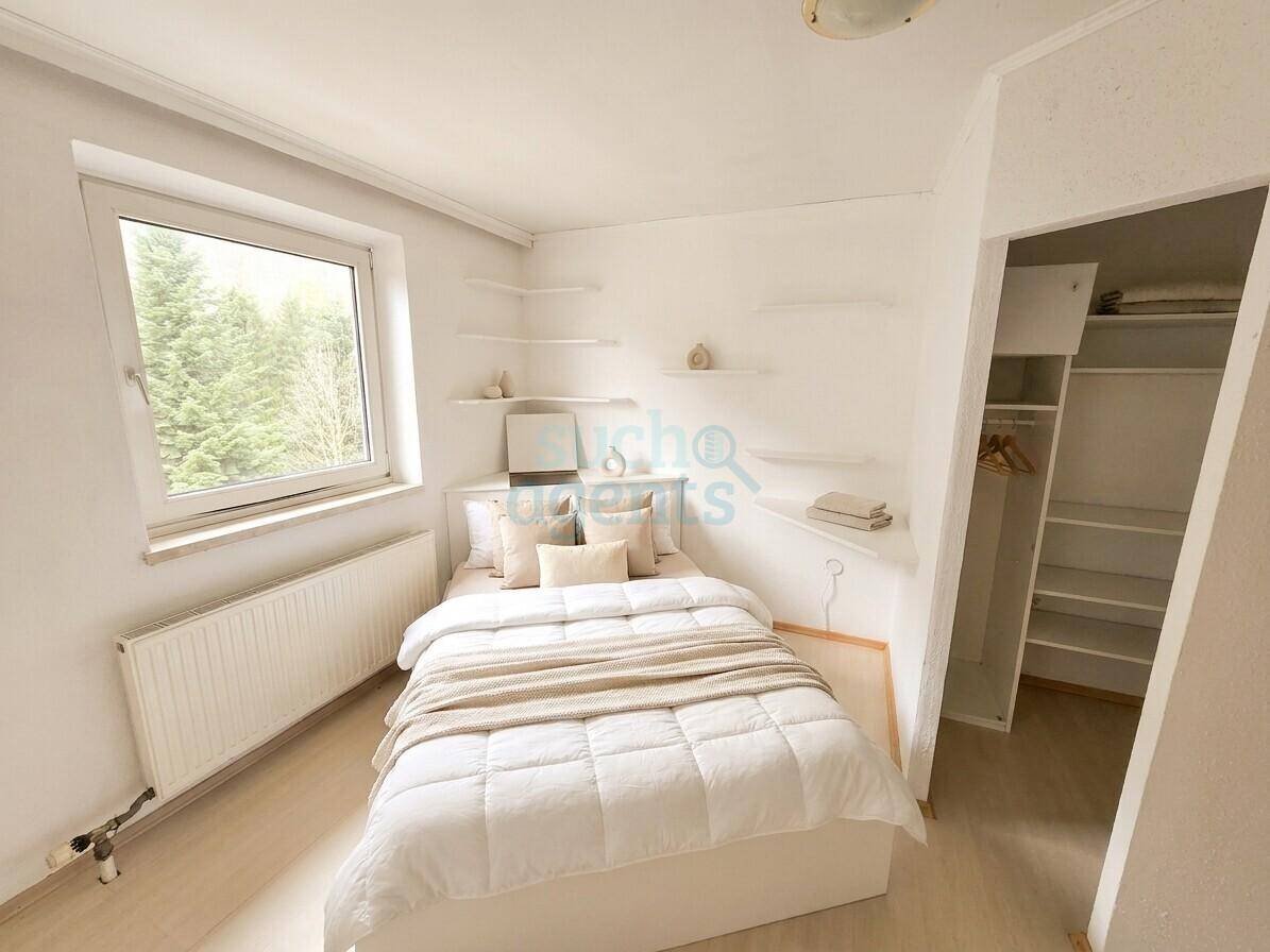 Neuer Preis! Mehrfamilienhaus mit Top-Preis-Leistung – 2 Einheiten, Pool, Sauna &amp; ca. 9.000 m² Grund – pohled 5