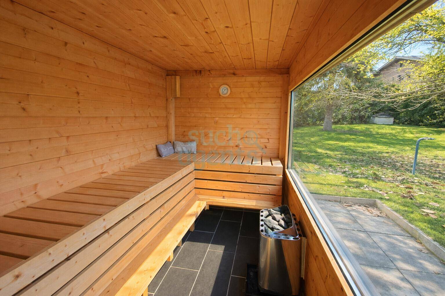 NEUER PREIS! Einfamilienhaus mit Pool, Sauna, Wintergarten &amp; großem Grundstück in Ruhelage – pohled 6