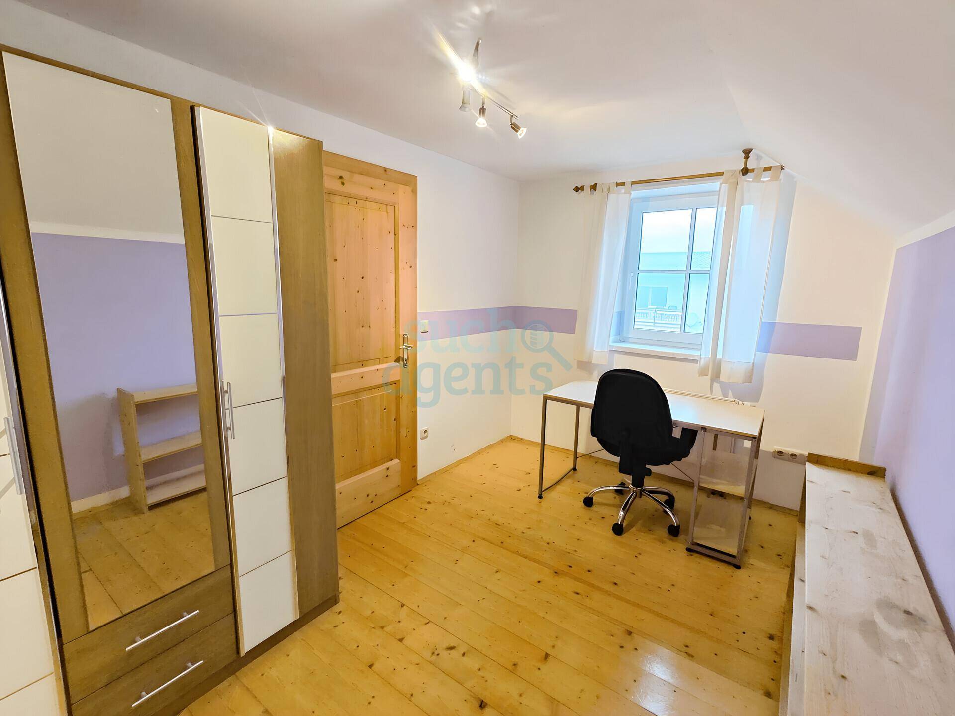 Büro / Schlafzimmer