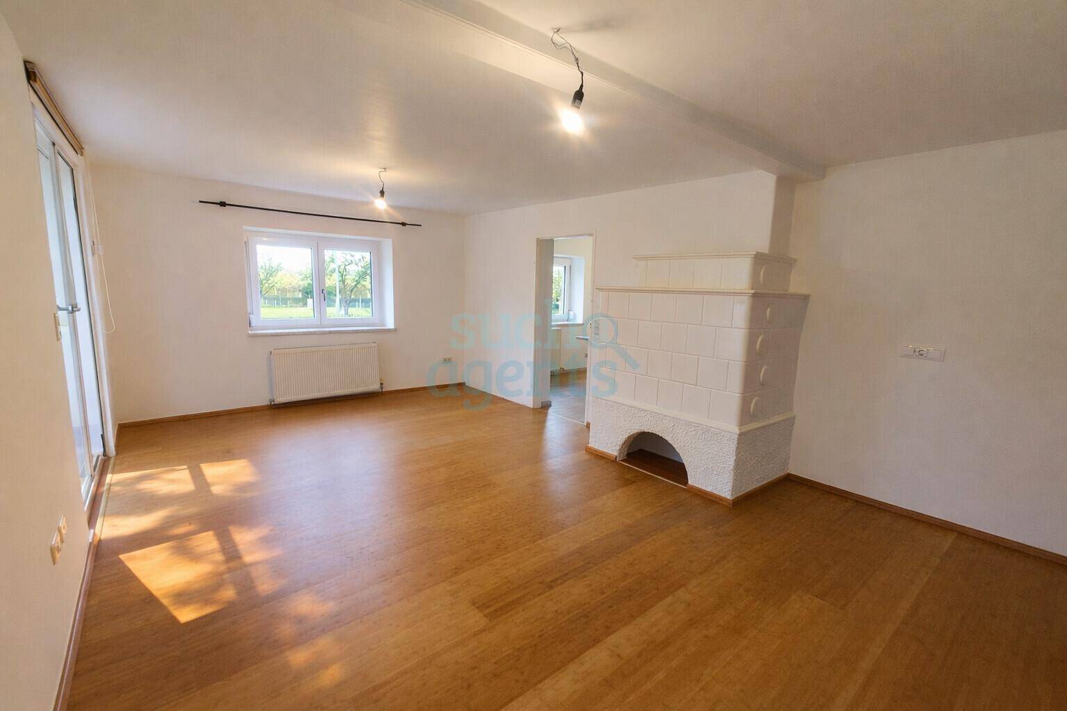 NEUER PREIS! Einfamilienhaus mit Pool, Sauna, Wintergarten &amp; großem Grundstück in Ruhelage – pohled 4