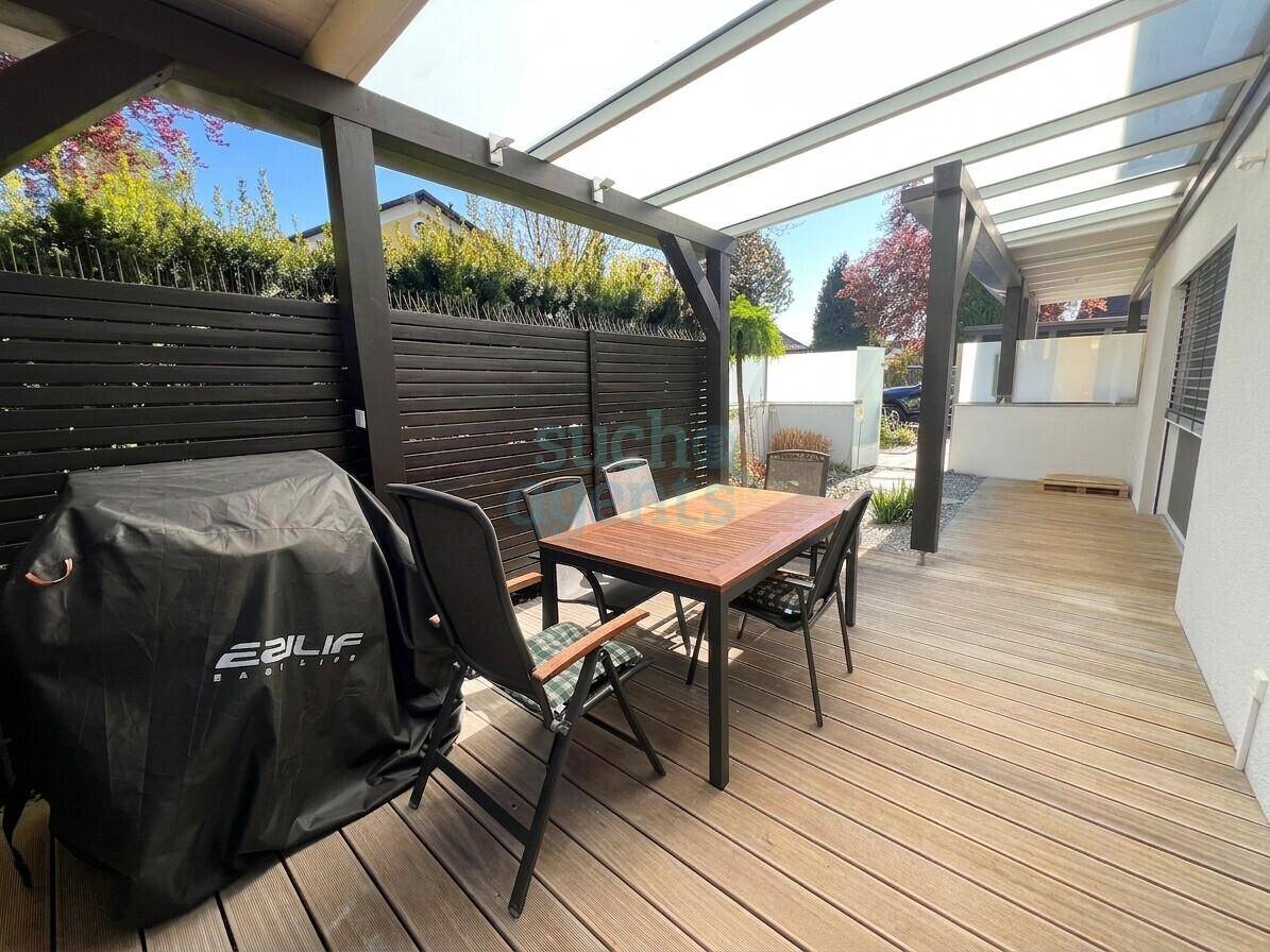 Umfangreich Modernisiertes Familienhaus mit Einliegerwohnung, Pool, Terrasse und Carport - Visning 4