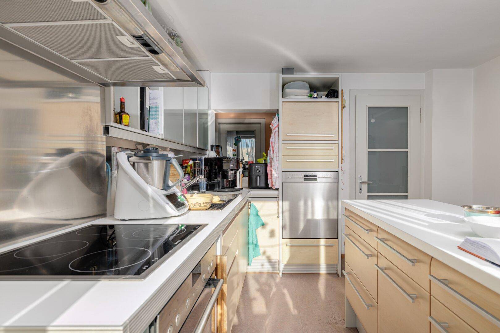 Familien-Traum ! Doppelhaushälfte mit 150m², 6 Zimmern und 2 Bädern - Ansicht 6