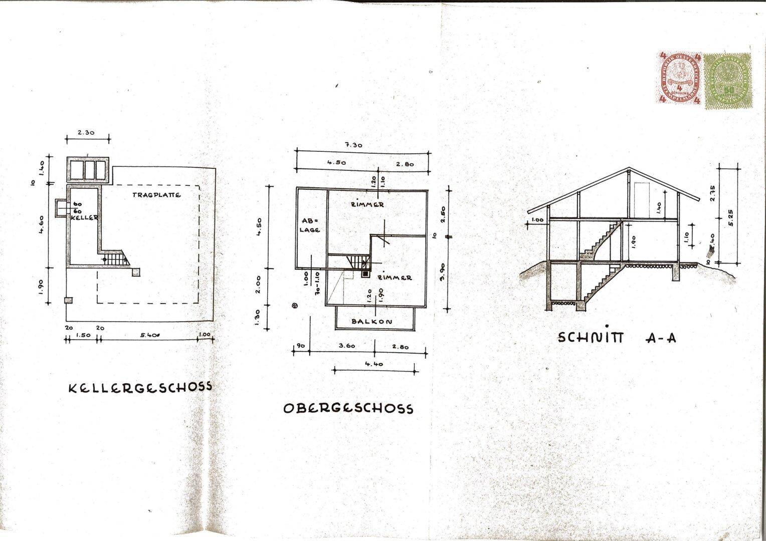 Grundrisse für Keller- und Obergeschoss sowie ein Gebäudeschnitt mit Treppenverlauf.