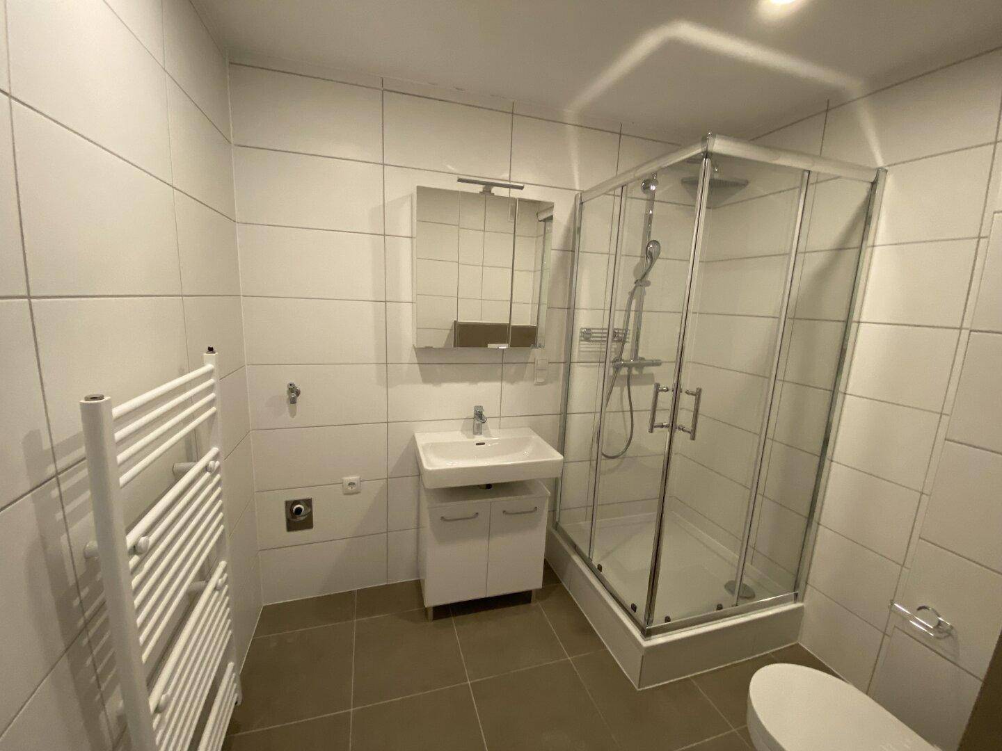 Bad mit Dusche