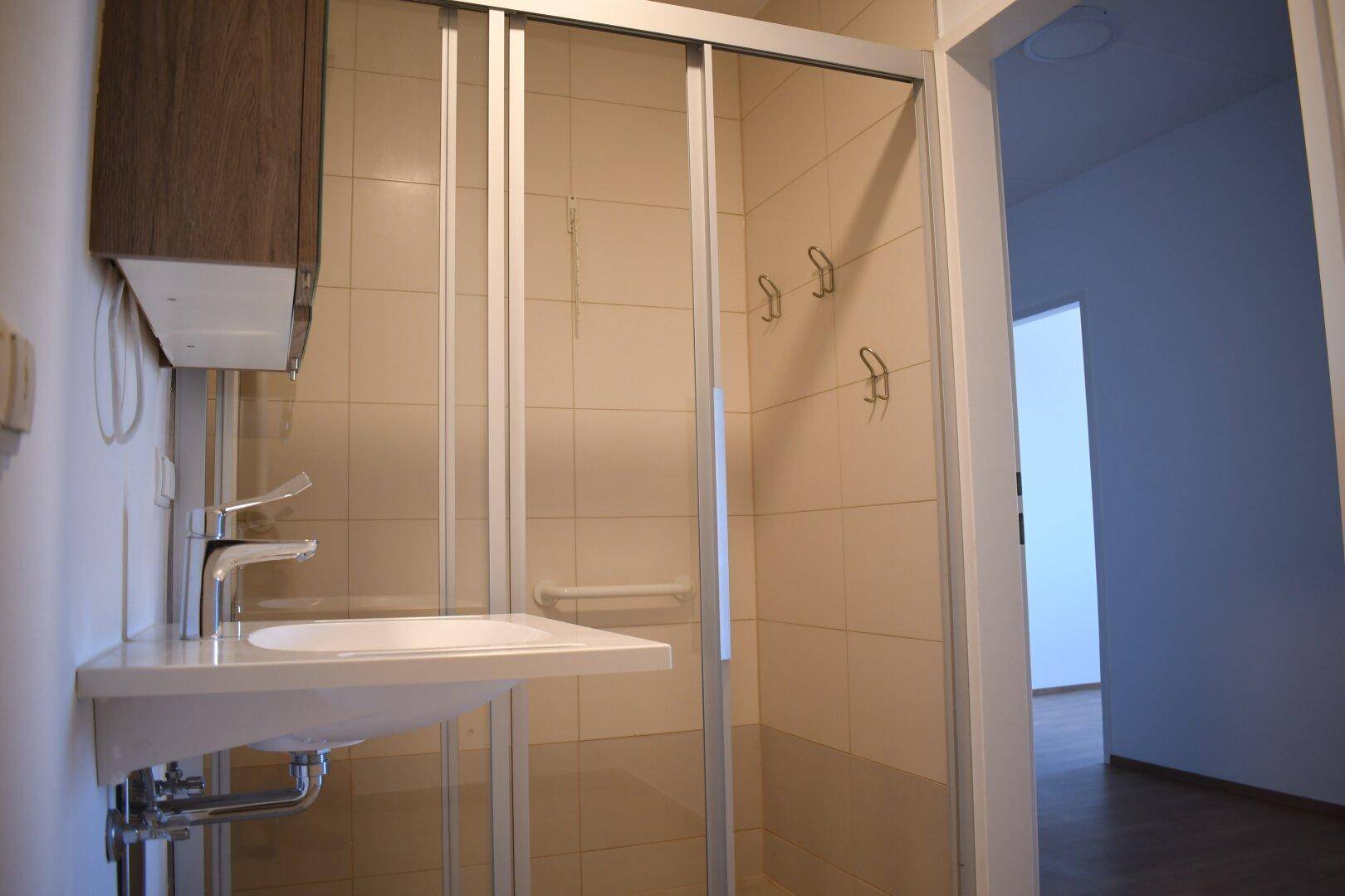 Bad mit Dusche