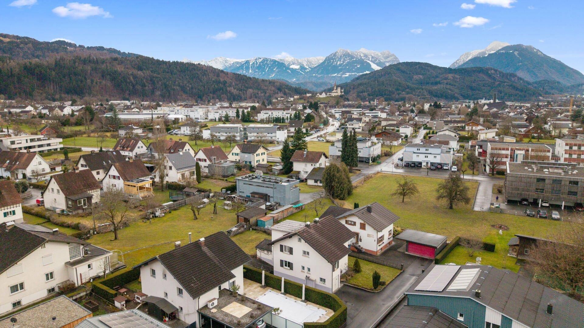 Haus in Rankweil mit Garten, Garage &amp; Bergblick – Renovierungsprojekt mit viel Potential – pohled 5