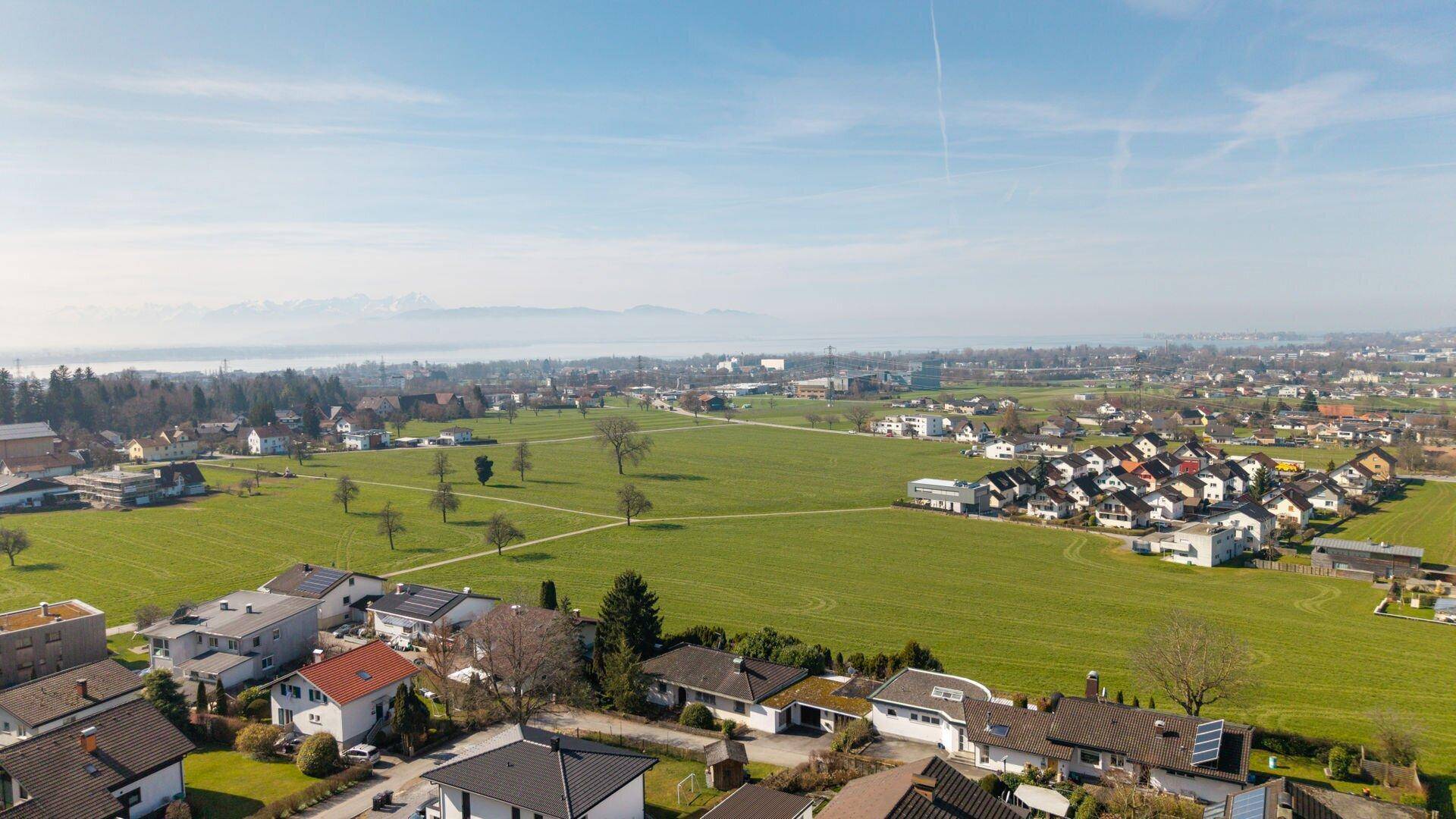 Traumhaftes Baugrundstück mit Altbestand - 800m² in Hörbranz mit Seeblick - Widok 2