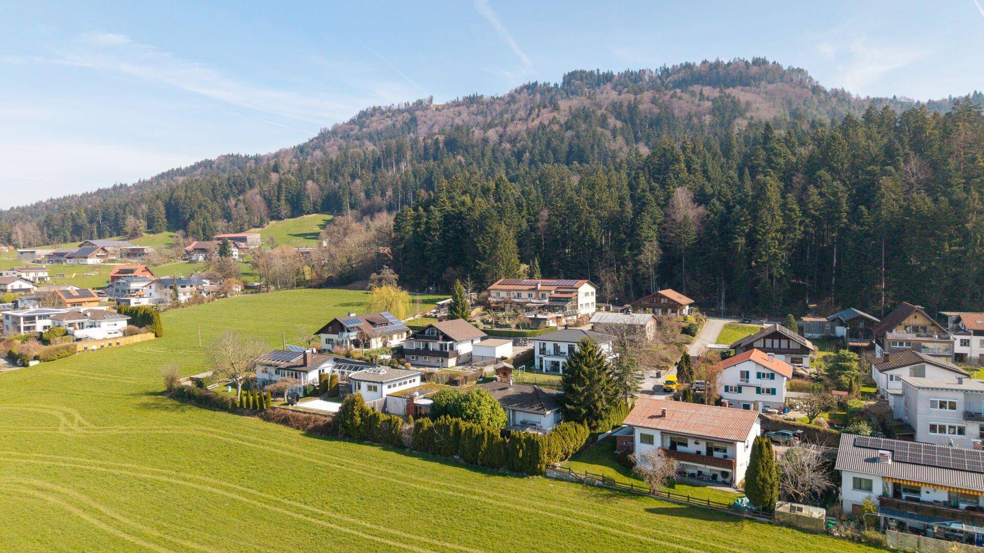 Traumhaftes Baugrundstück mit Altbestand - 800m² in Hörbranz mit Seeblick - Więcej