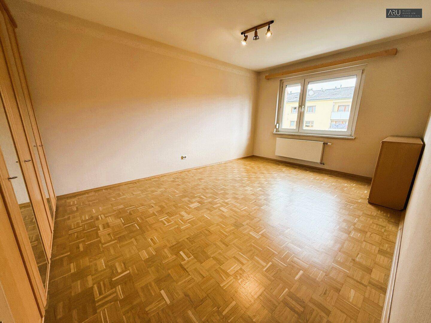 Großzügige und gepflegte 4-Zimmer-Wohnung mit Loggia in Hartberg - Ansicht 3