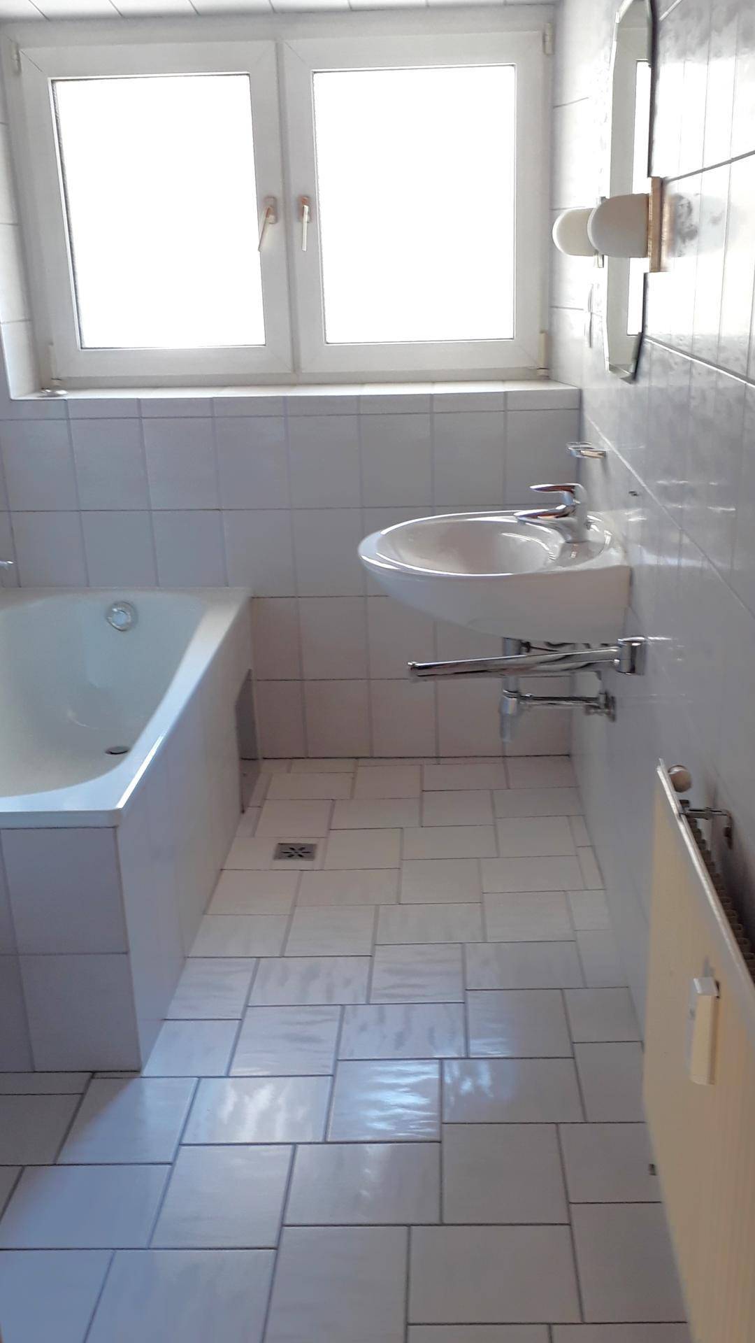 Badezimmer (ca. 6,38 m²)