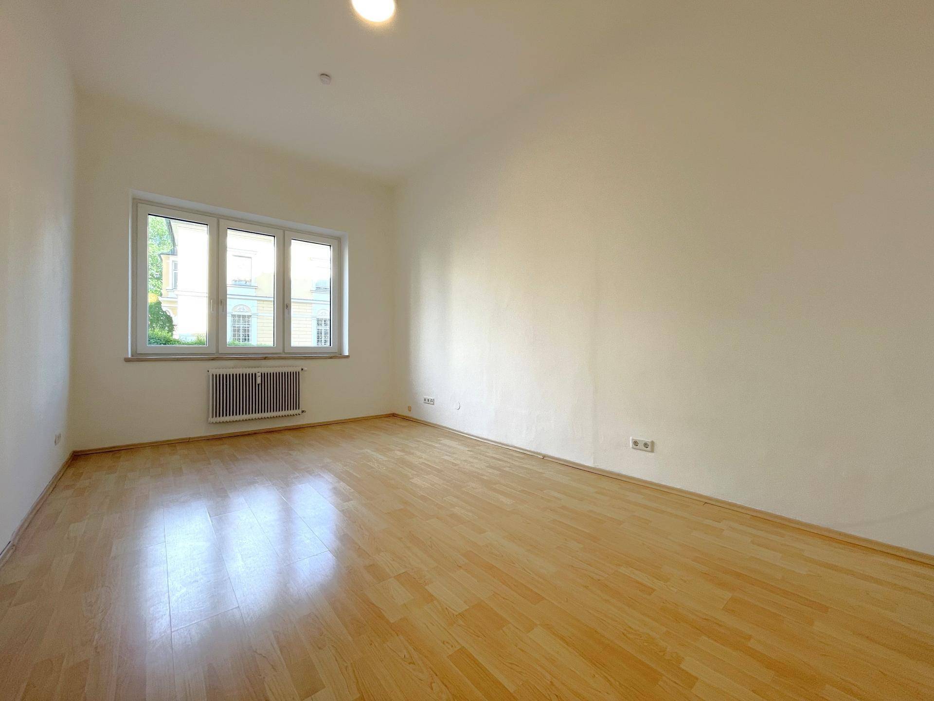 Zimmer (ca. 15,7 m²)