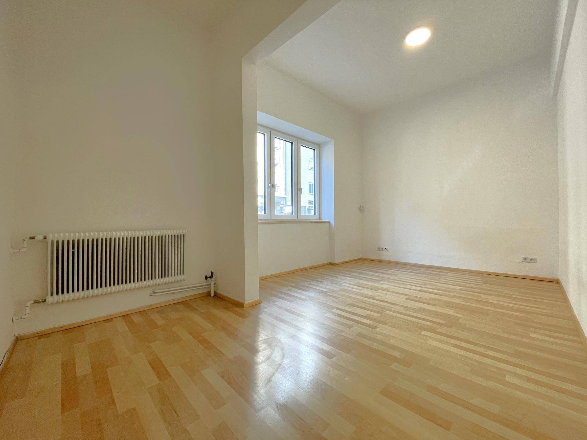 Zimmer (ca. 15,36 m²)