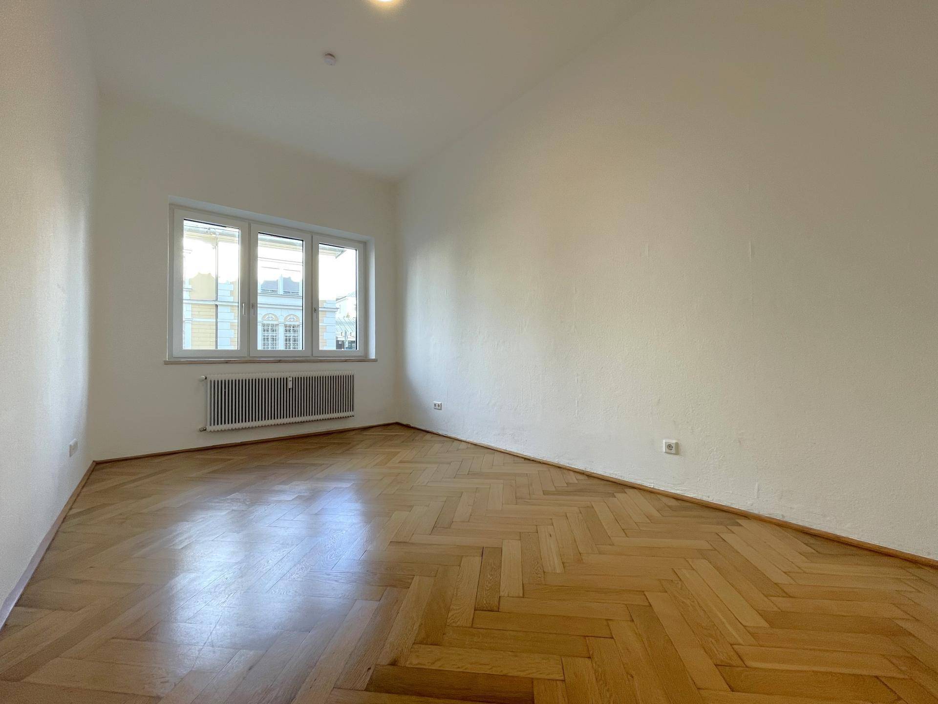 Zimmer (ca. 15,6 m²)