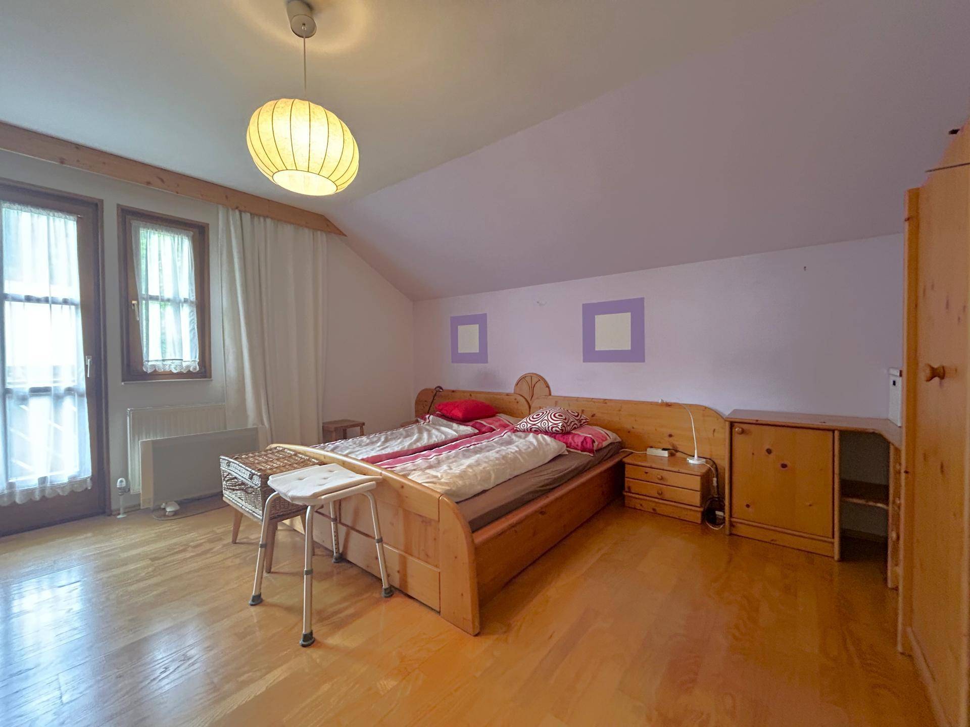 Schlafzimmer 1