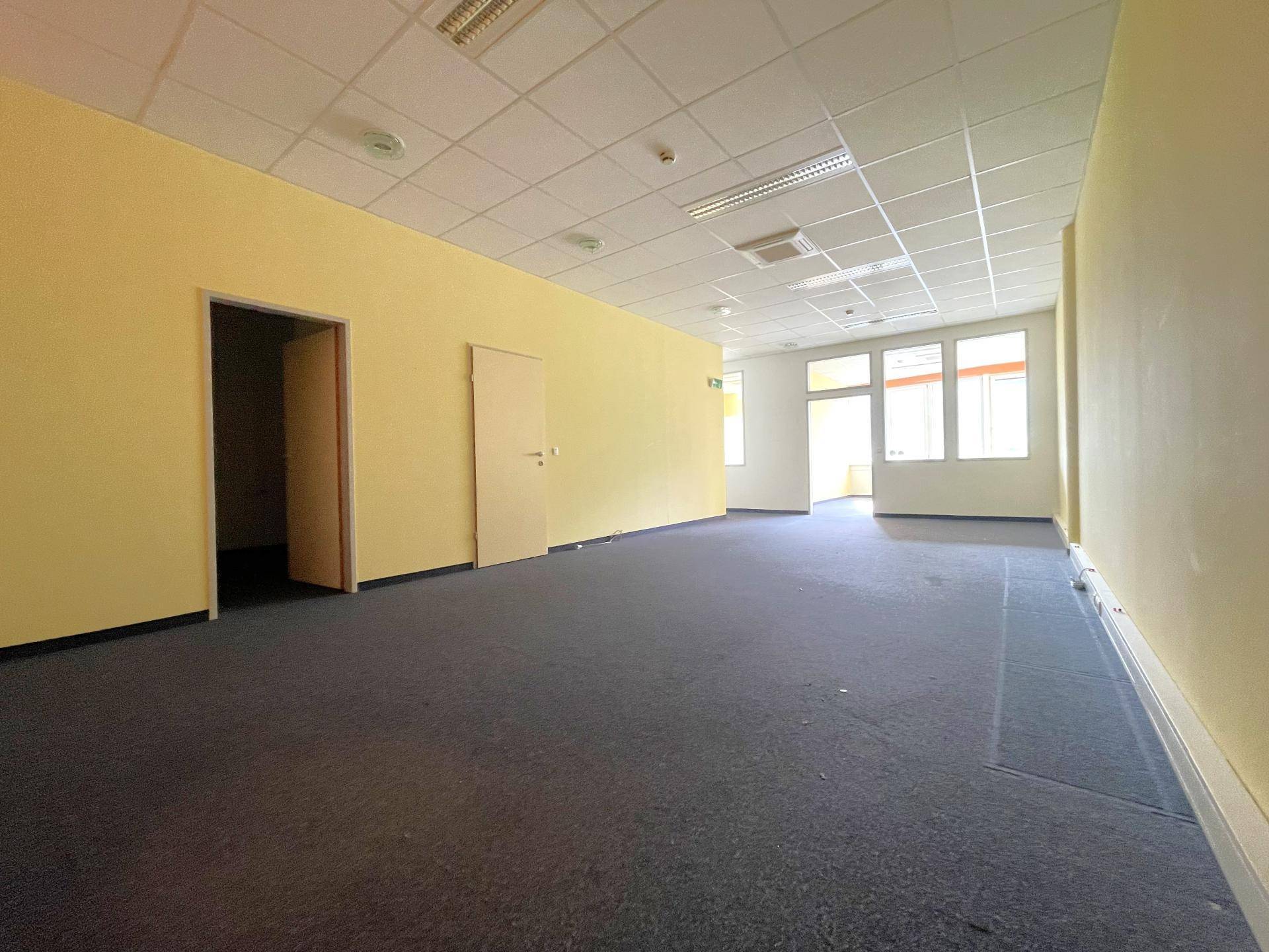 Eingangsbereich / Büro / Zugang WC´s & Serverraum