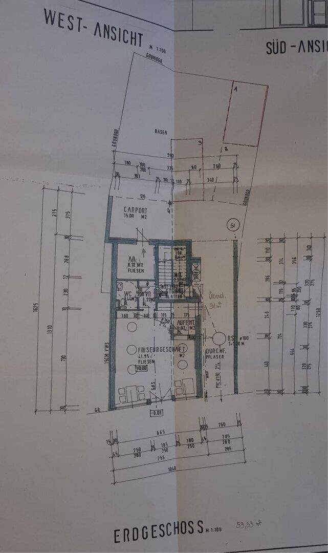 Grundriss des Erdgeschosses mit Geschäftsflächen, Carport und Abstellraum.