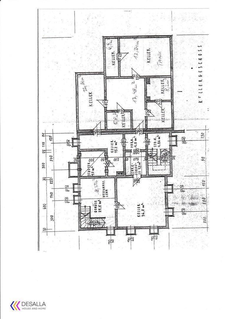 Grundriss des Kellergeschosses mit mehreren Kellerräumen und einem Technikbereich.