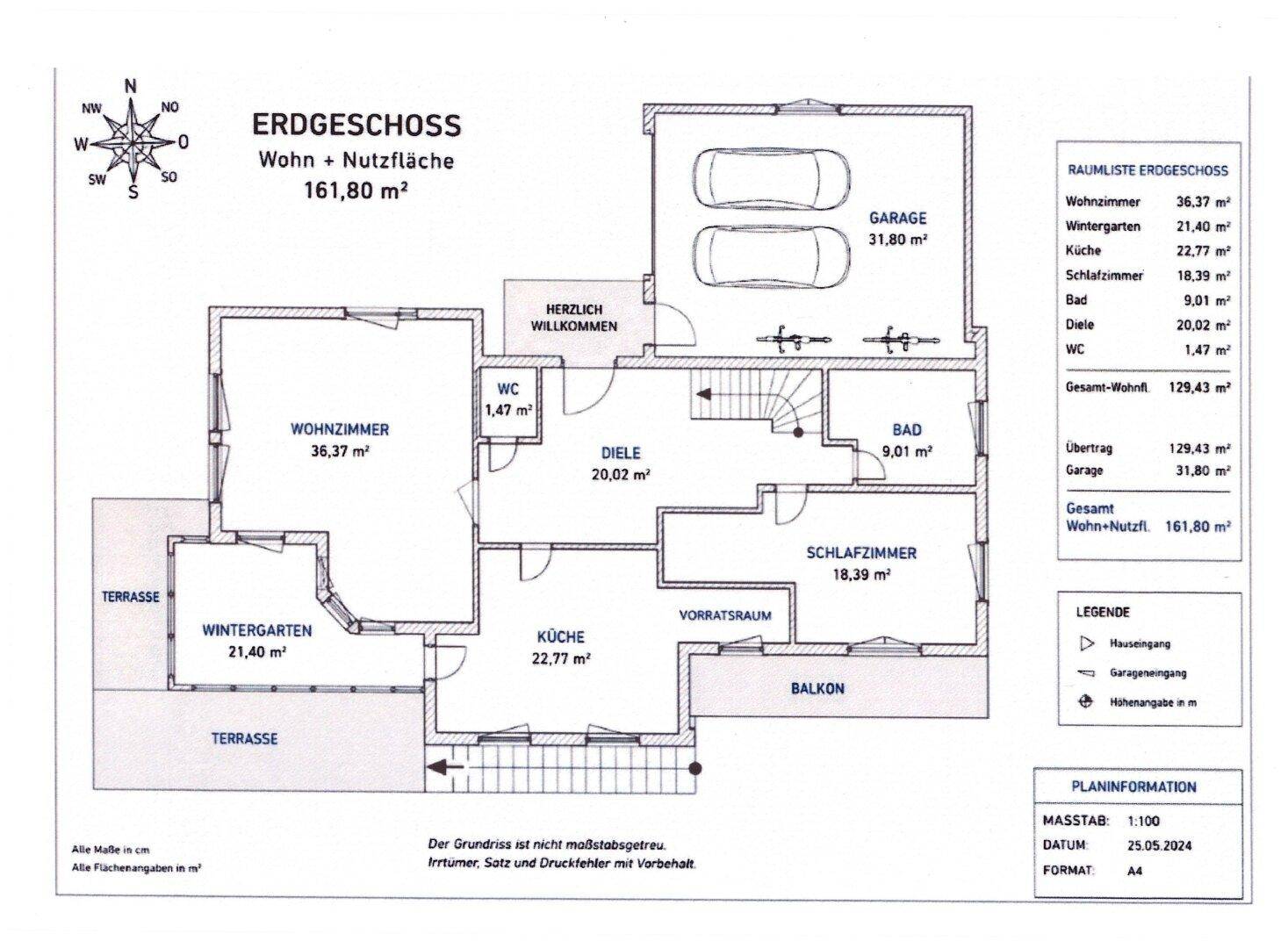 Grundriss des Erdgeschosses mit Wohnzimmer, Küche, Wintergarten und Garage.