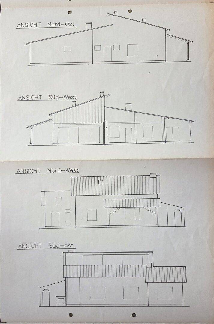 Architektonische Ansichten des Gebäudes von verschiedenen Seiten mit Dachformen.